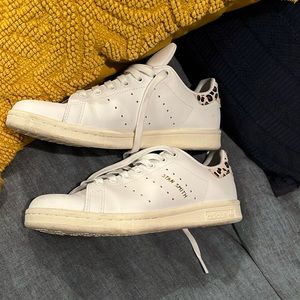 Adidas Stan Smiths - White w Leopard - Size 7